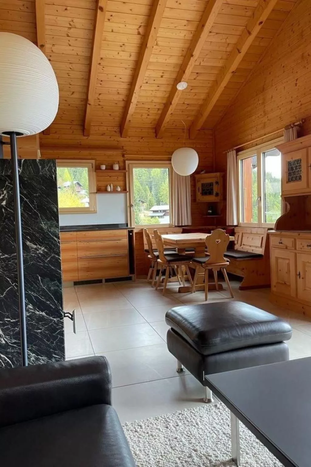 Chalet Brunnquell-Drinnen