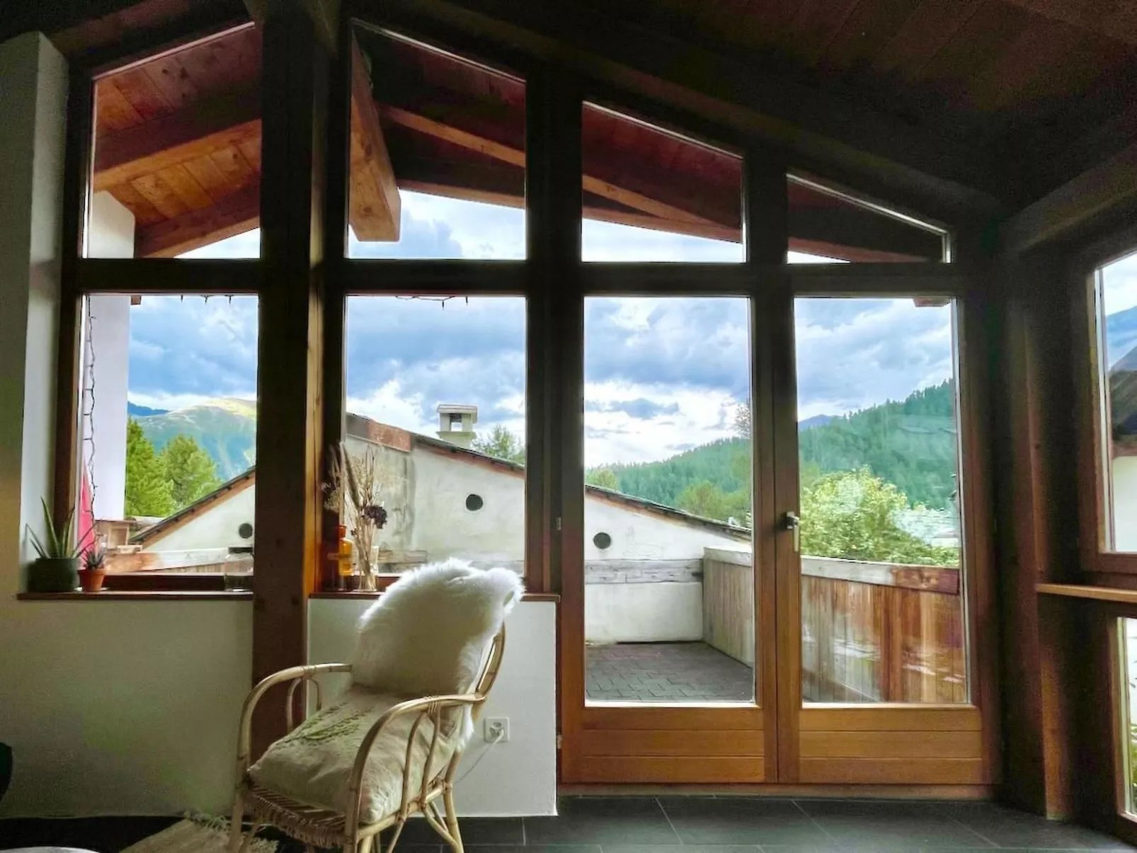 The Green Hut-Dehors