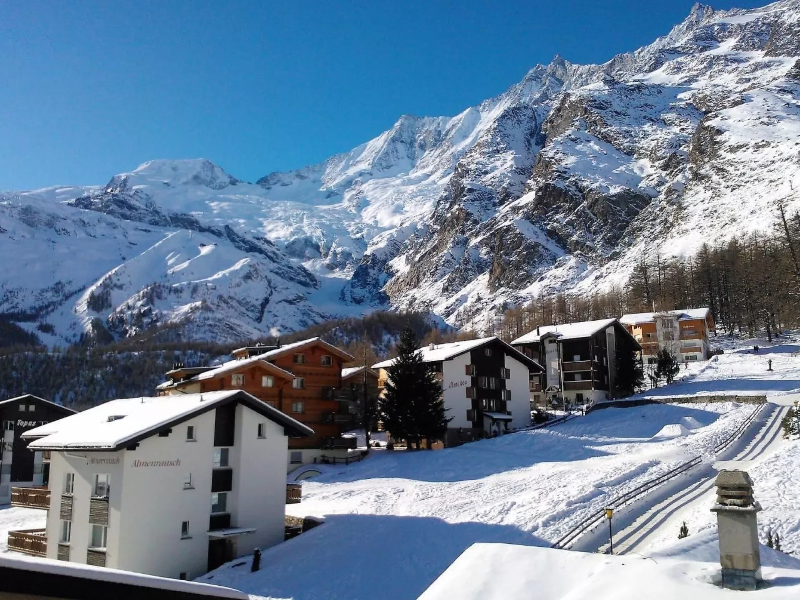 Mountain view-Image-tags.info