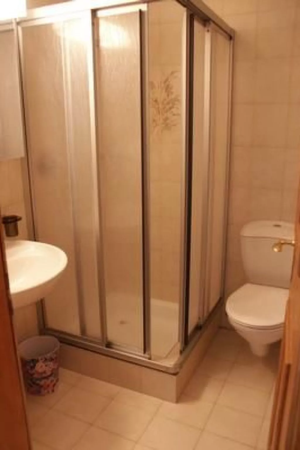 Ludains 4, APT. 25-Inside