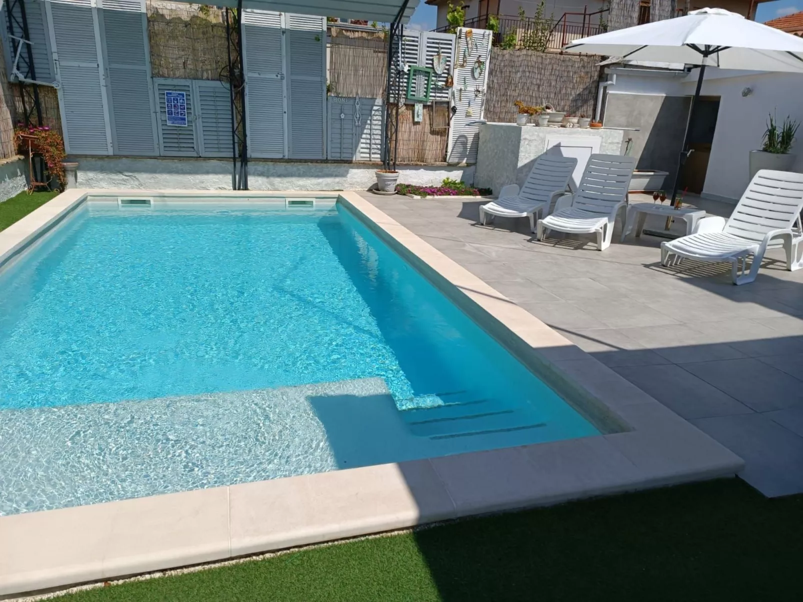 Haus in Pula mit privatem Pool-Draußen