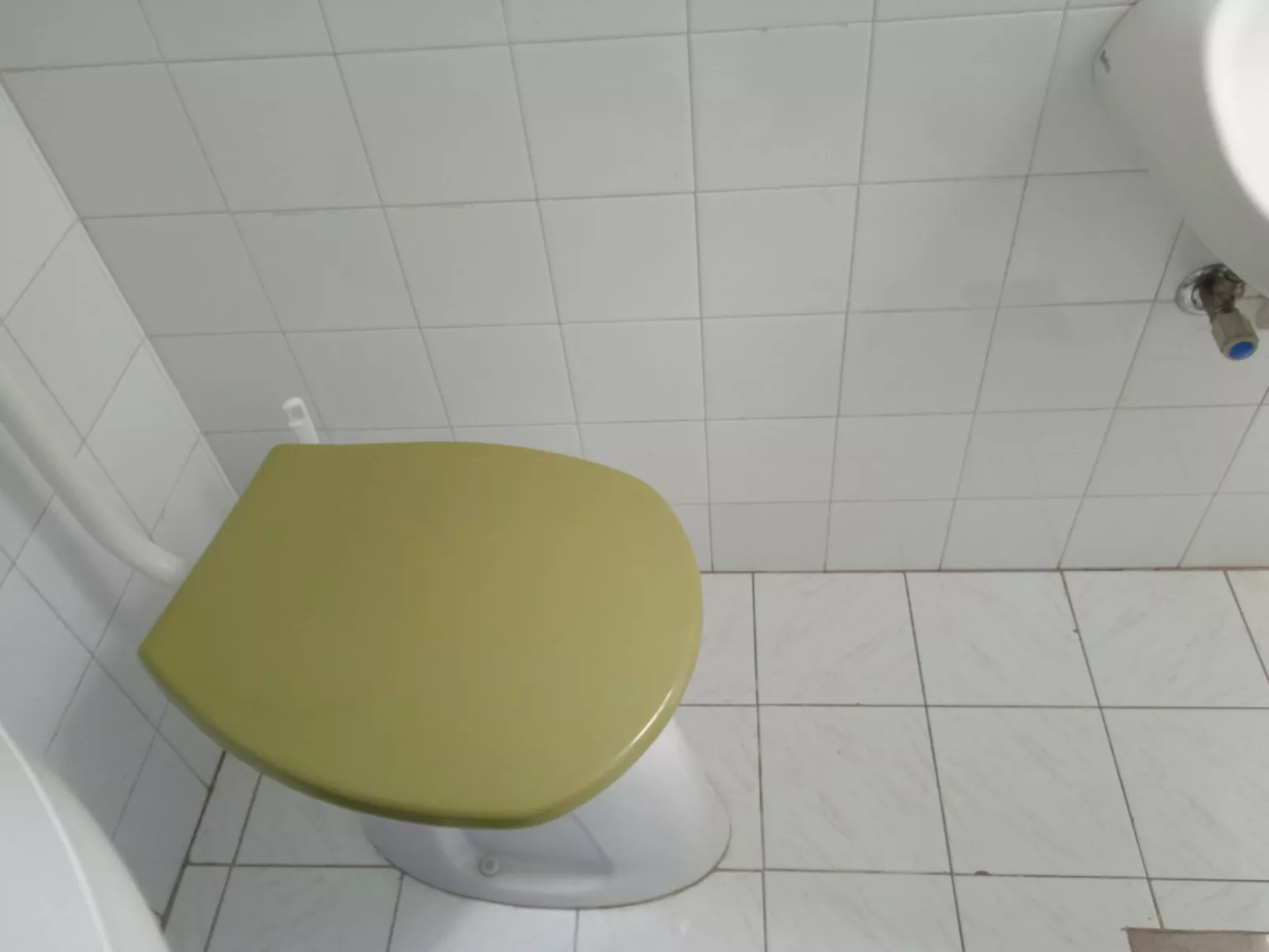 Kleines Ferienhaus in einer ruhigen Strasse-Dedans