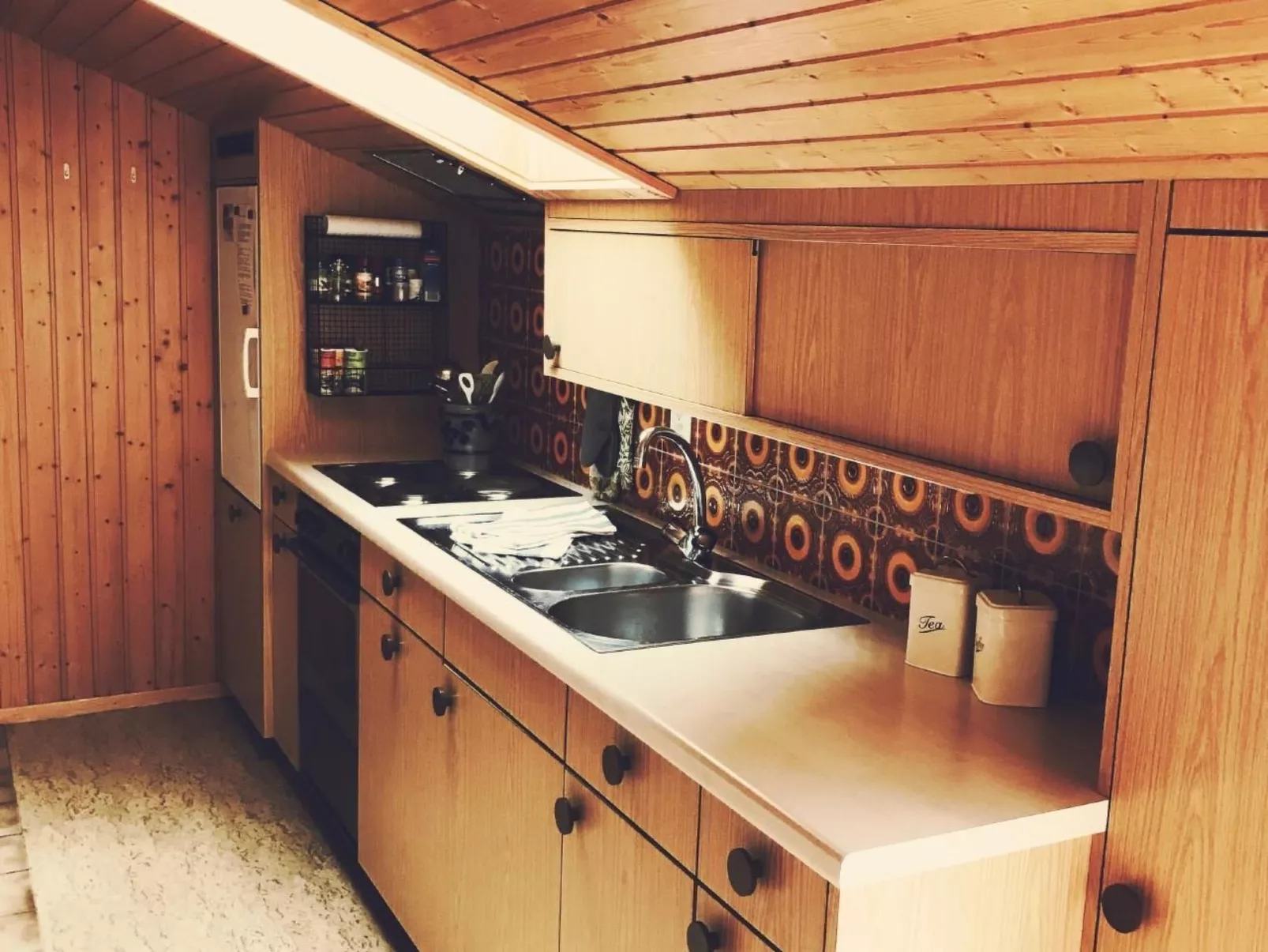 Haus "Nyfeler" Obergeschoss 4-Bettwohnung-Inside