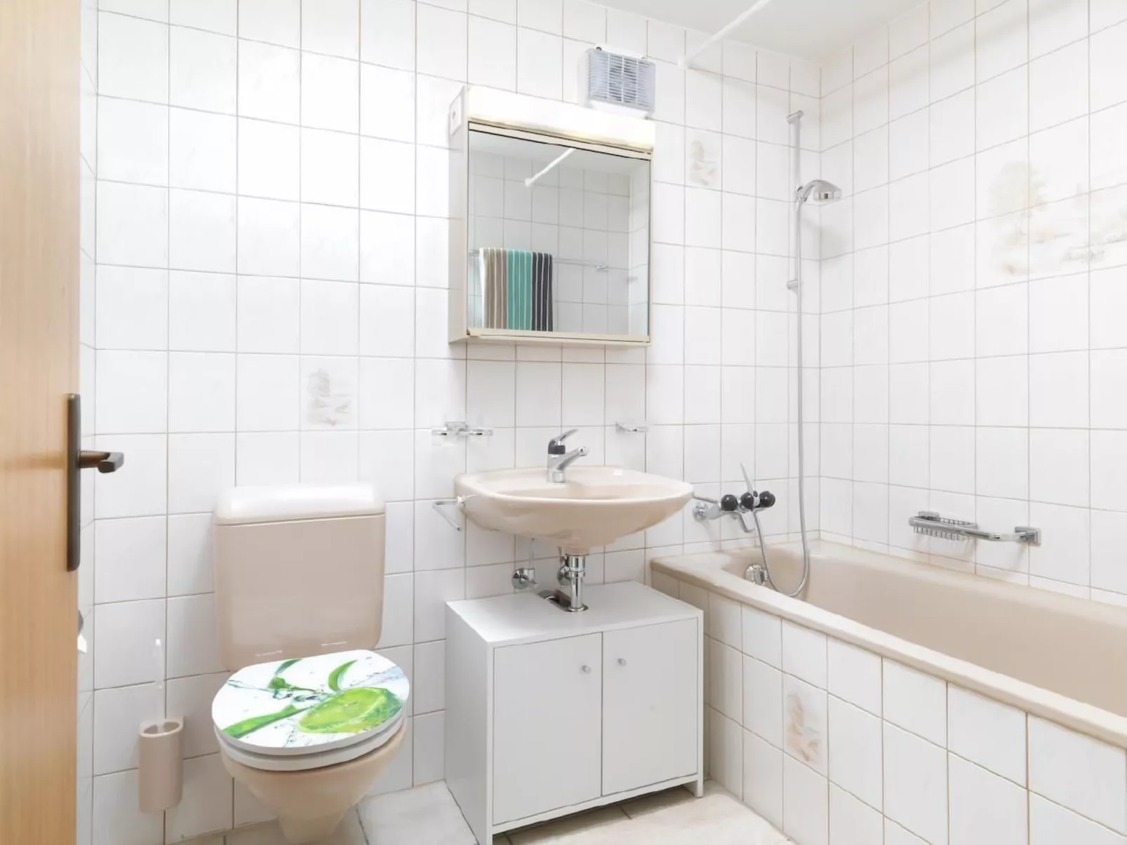 Gina's Apartment - Nähe zu See und Berge-Dedans