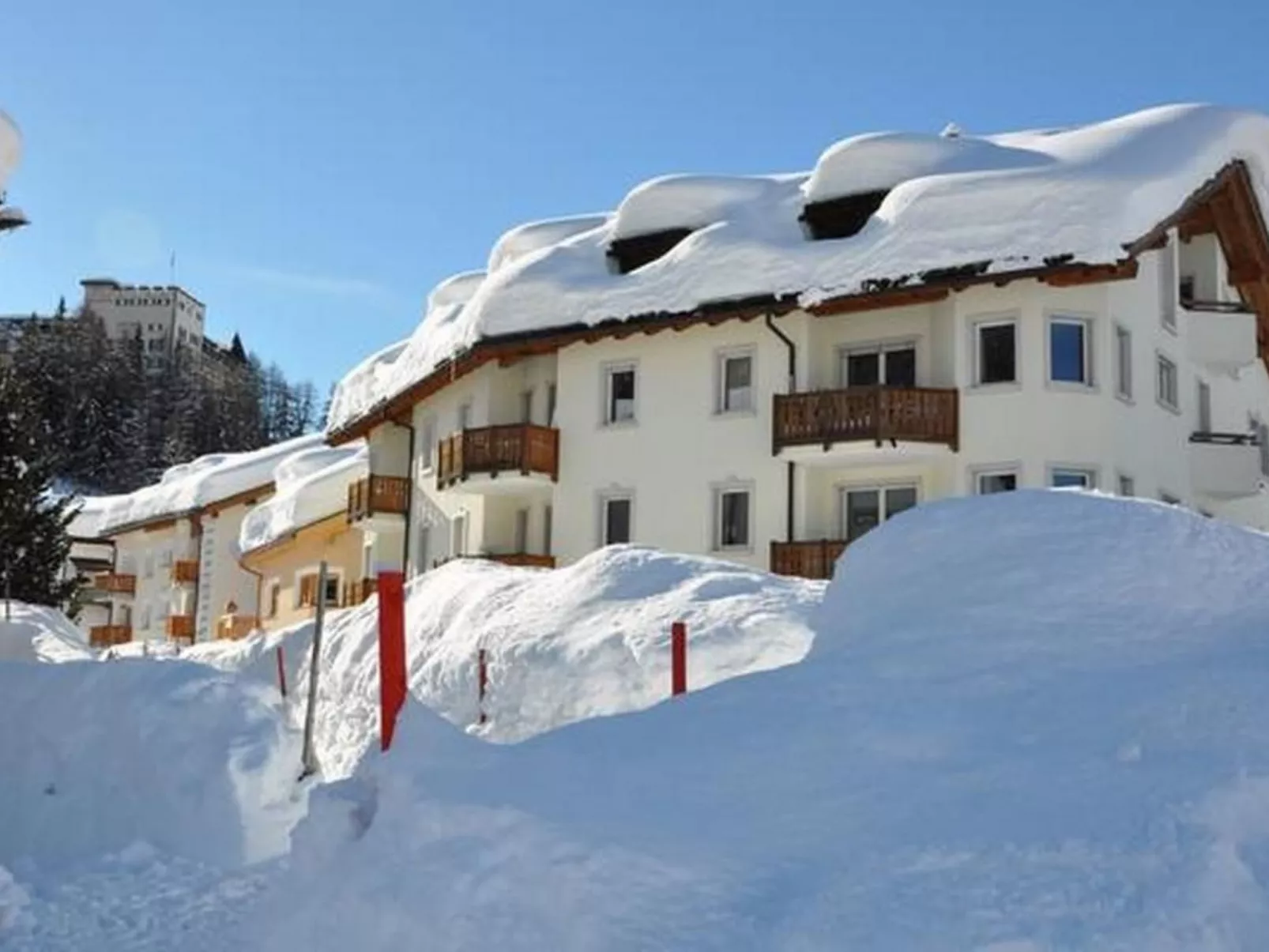 Chesa Sunasain V7-Image-tags.info