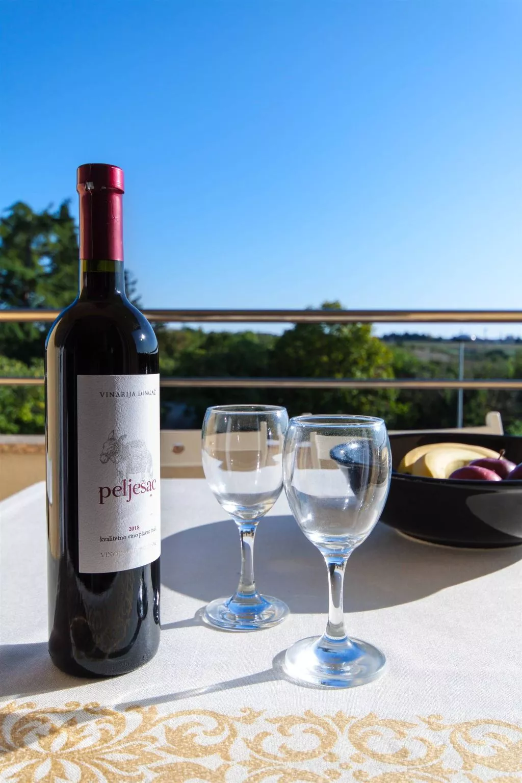 Wohnung mit Terrasse-Draußen