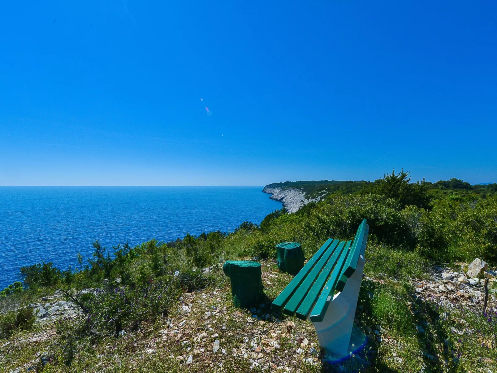 "Sakarun" mit Blick auf das Wasser-Draußen
