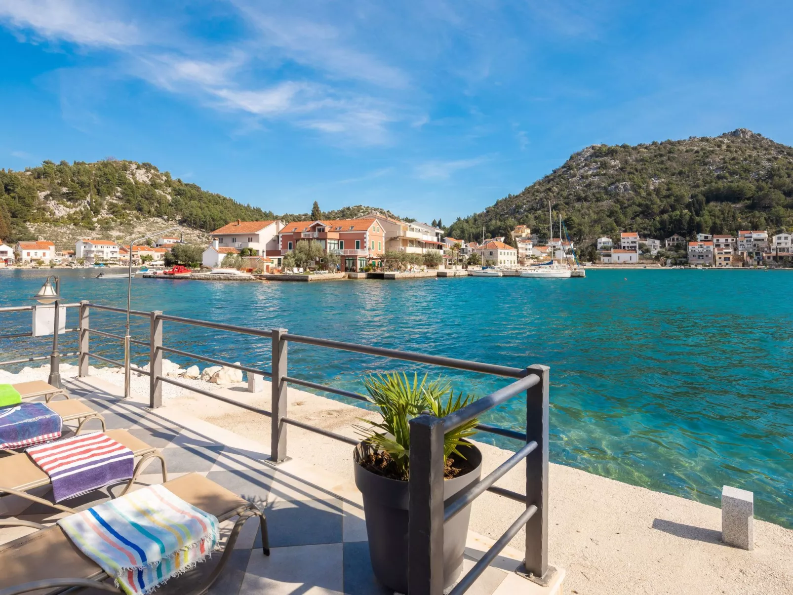 Sonnenaufgang an der Adria - Strandhaus-Draußen