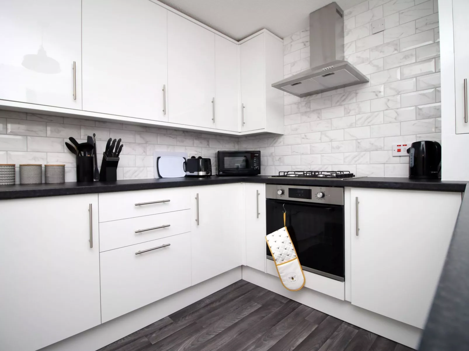 2 Schlafzimmer Haus- 3 Betten, Kostenloses Parken, WiFi, Patio-Image-tags.info