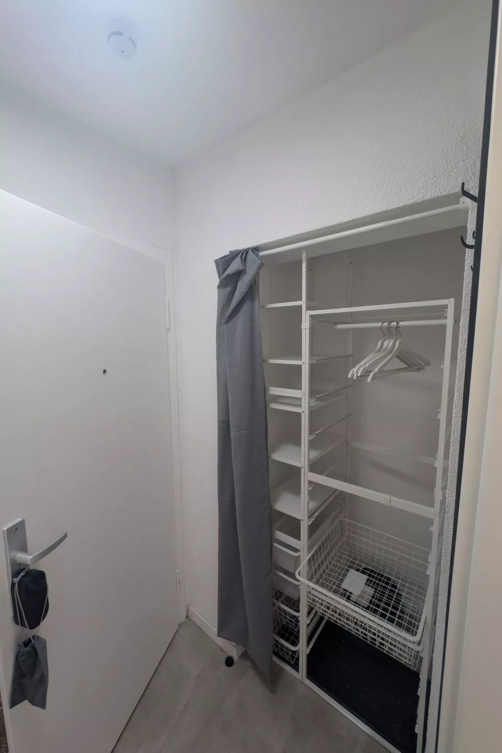 Kleine Stadtwohnung-Drinnen