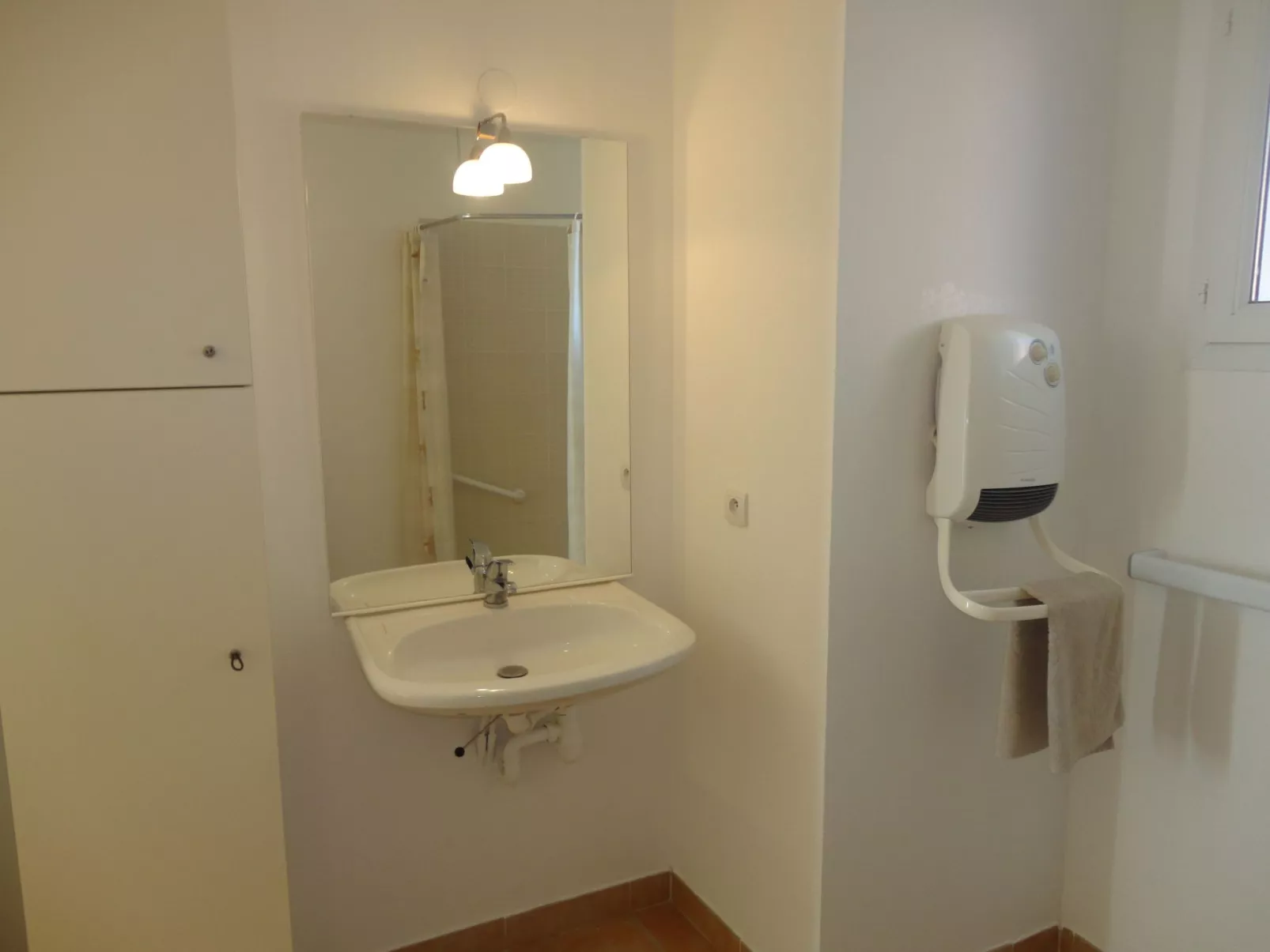 VILLA T3 PMR ZWISCHEN NARBONNE UND CARCASSONNE-Inside