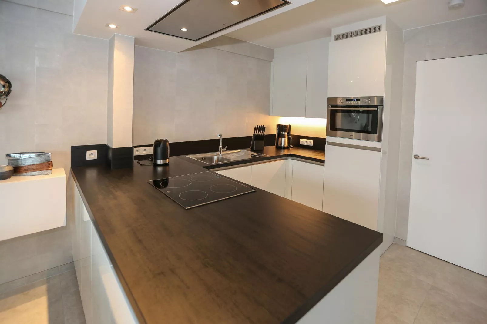 BORA BORA / 0403  GAR 281-Kitchen