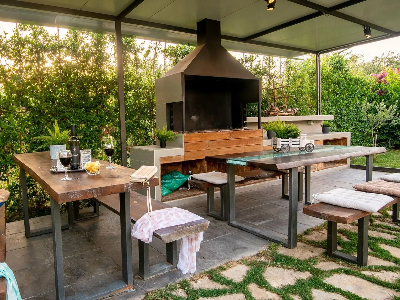 Geräumige Familienvilla, privater Pool und Garten-Dehors