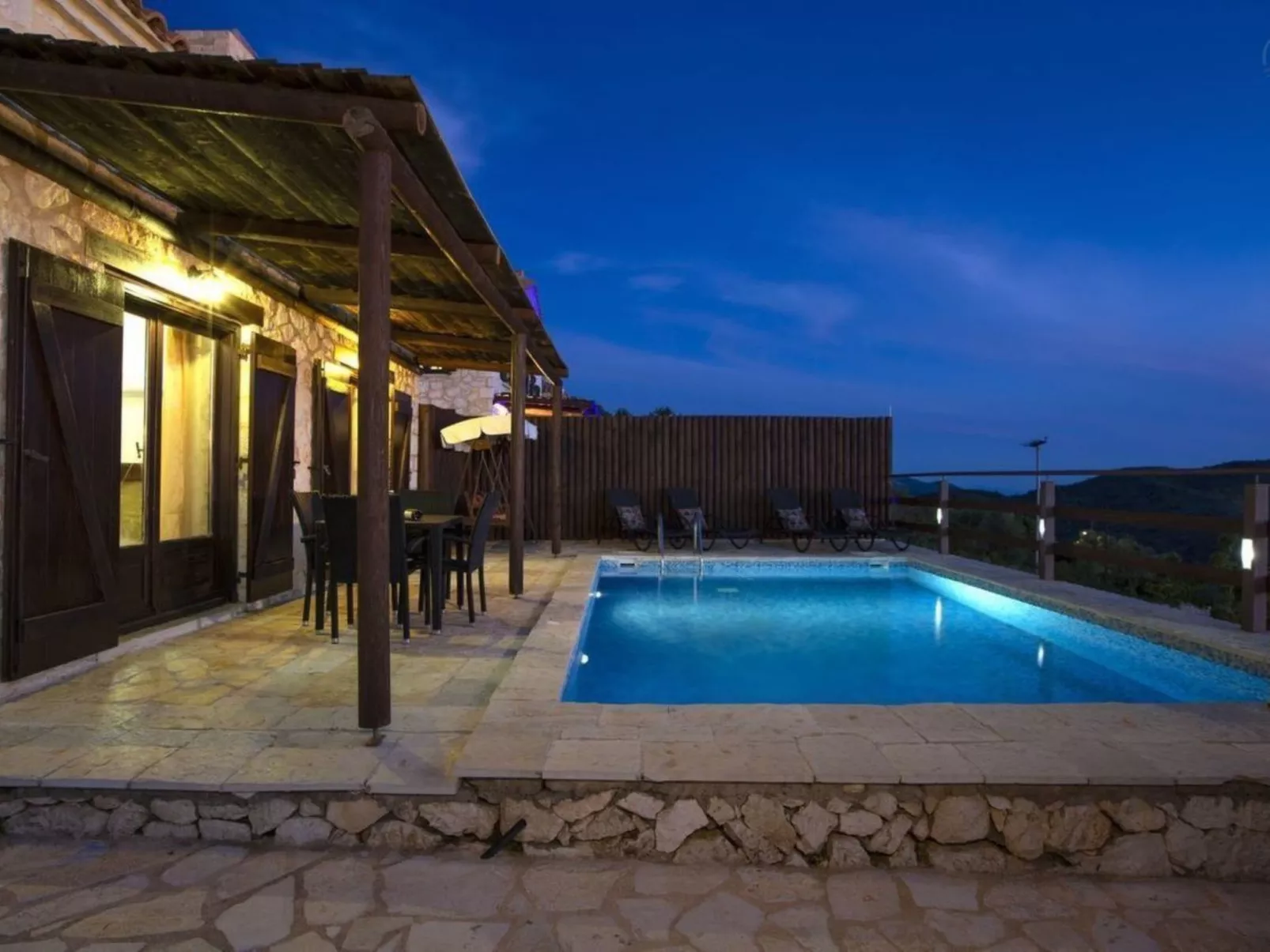 In Apollonii mit privatem Pool-Image-tags.info