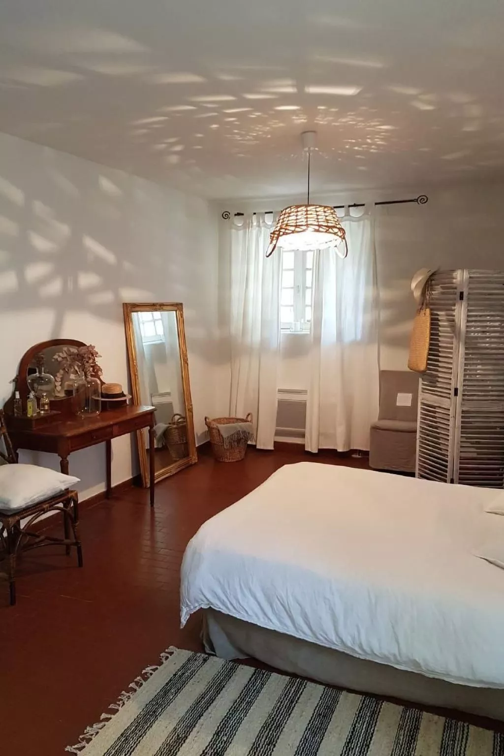 Provenzalisches Haus aus Naturstein in Gigondas-Inside