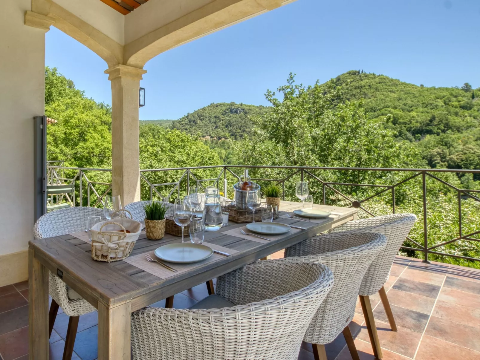 Villa St. Julian-Image-tags.info