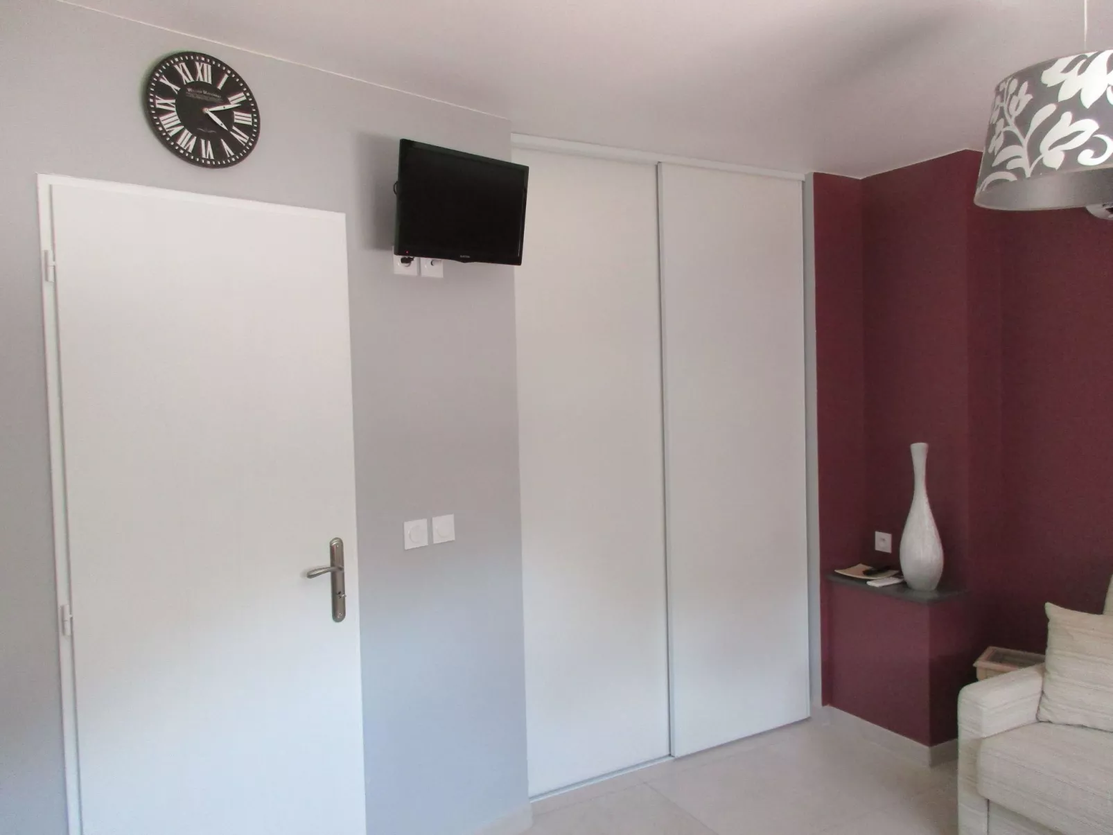 FERIENWOHNUNG, POOL, KLIMAANLAGE-Drinnen