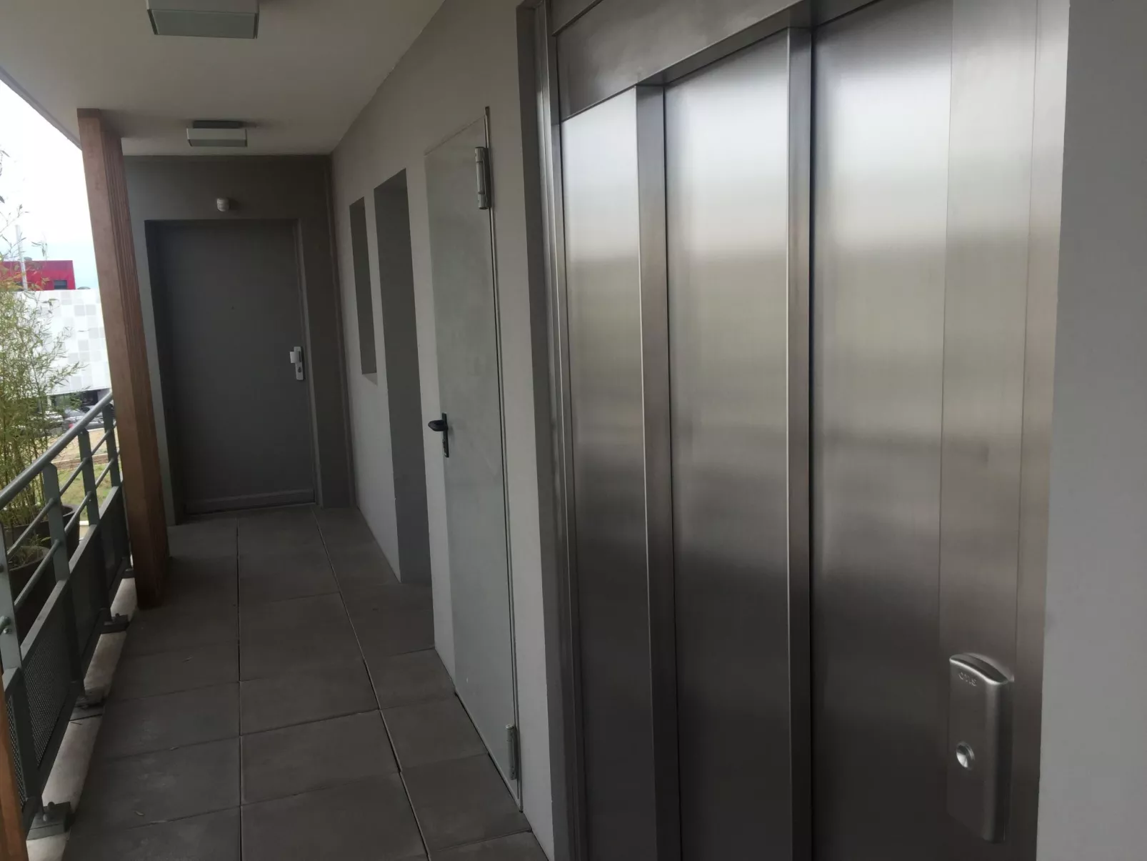 SCHÖNE T3 MIT SÜDTERRASSE-Draußen