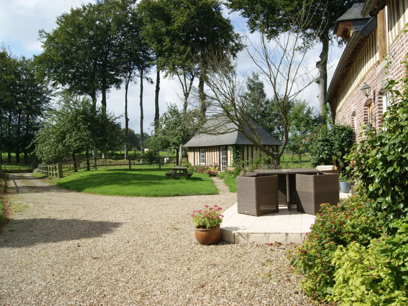 Charmante normannische Ferienwohnung Les chataigniers 2 Zimmer-Outside