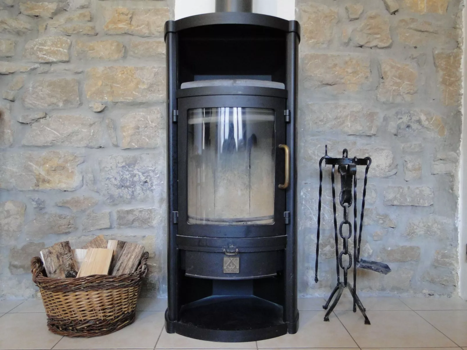 Saine Montagne du Jura mit Spa Sauna Fluss-Draußen