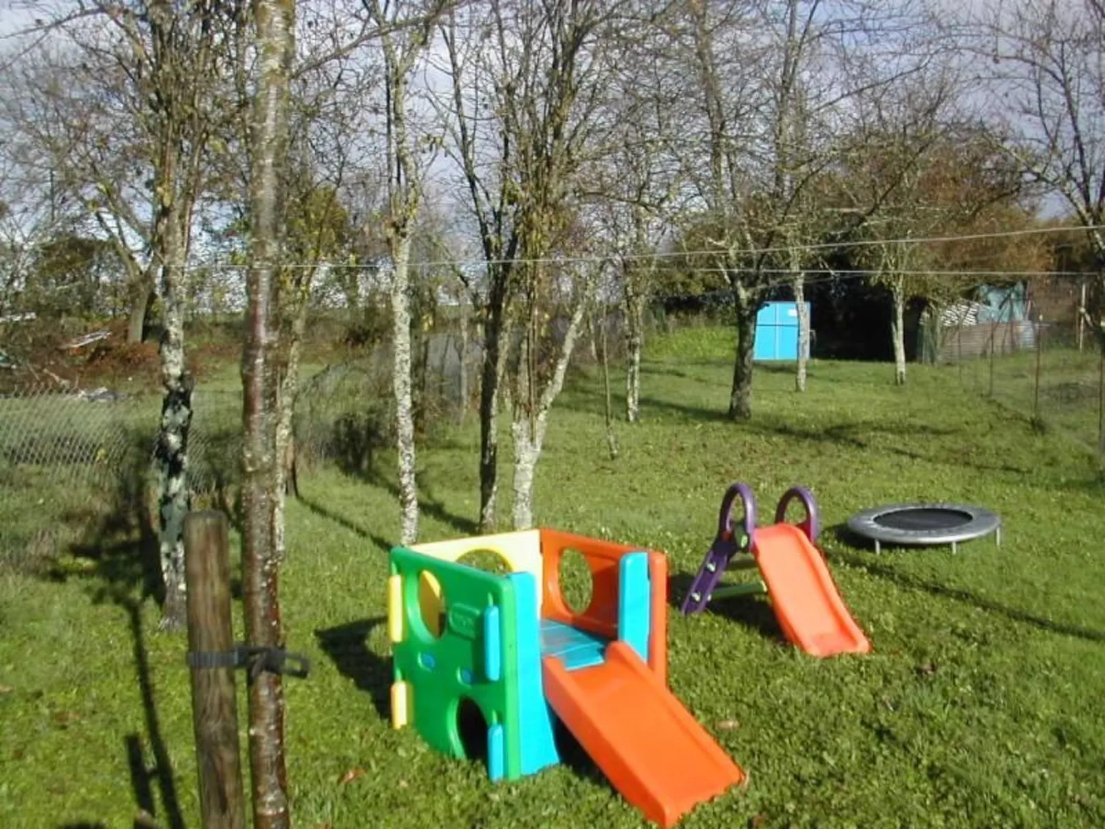 Steinhaus in ländlicher Umgebung mit Pool-Outside