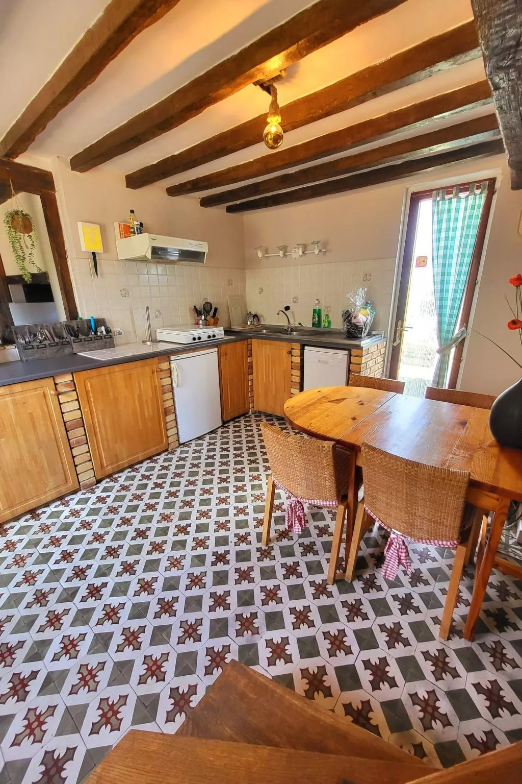 Charmantes Ferienhaus in idyllischem Dorf - Beau Village-Inside