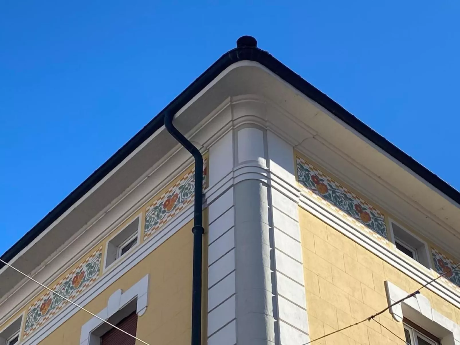 AMARCORD Loft-Outside