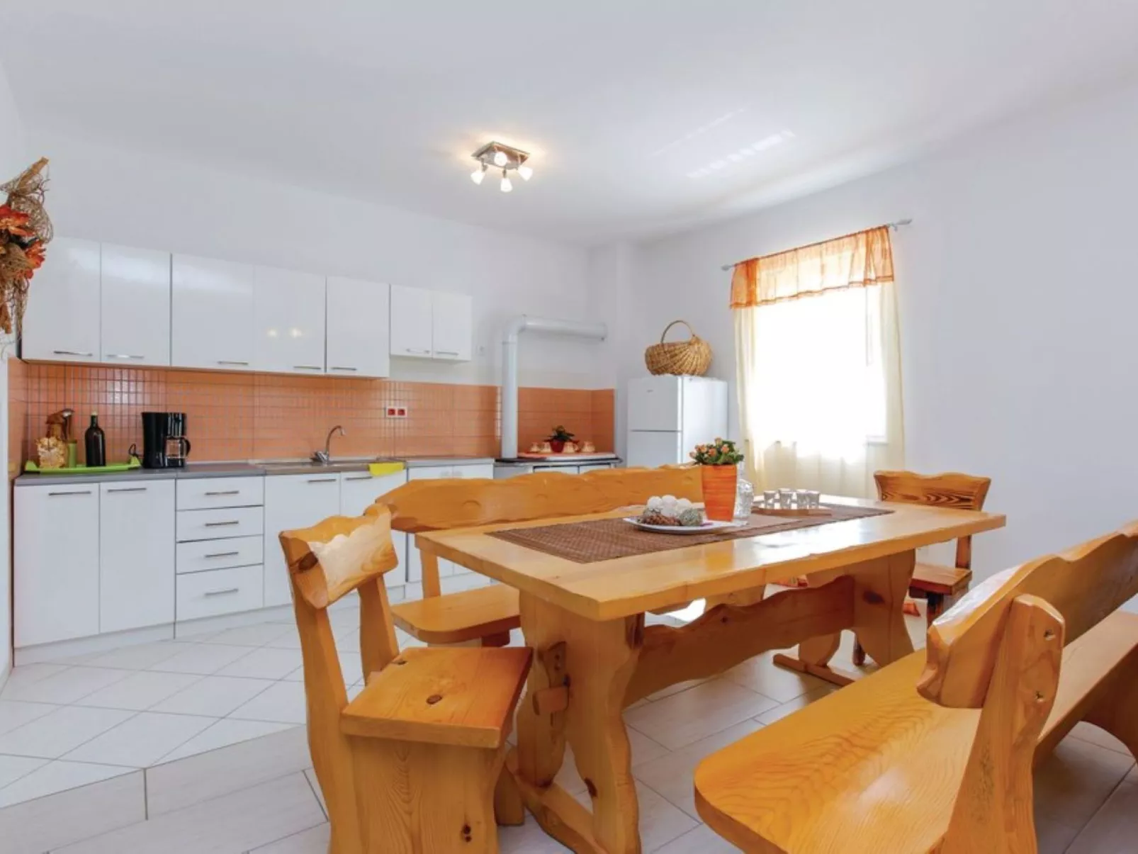 Villa "Haus mit pool" mit eigenem Pool-Drinnen