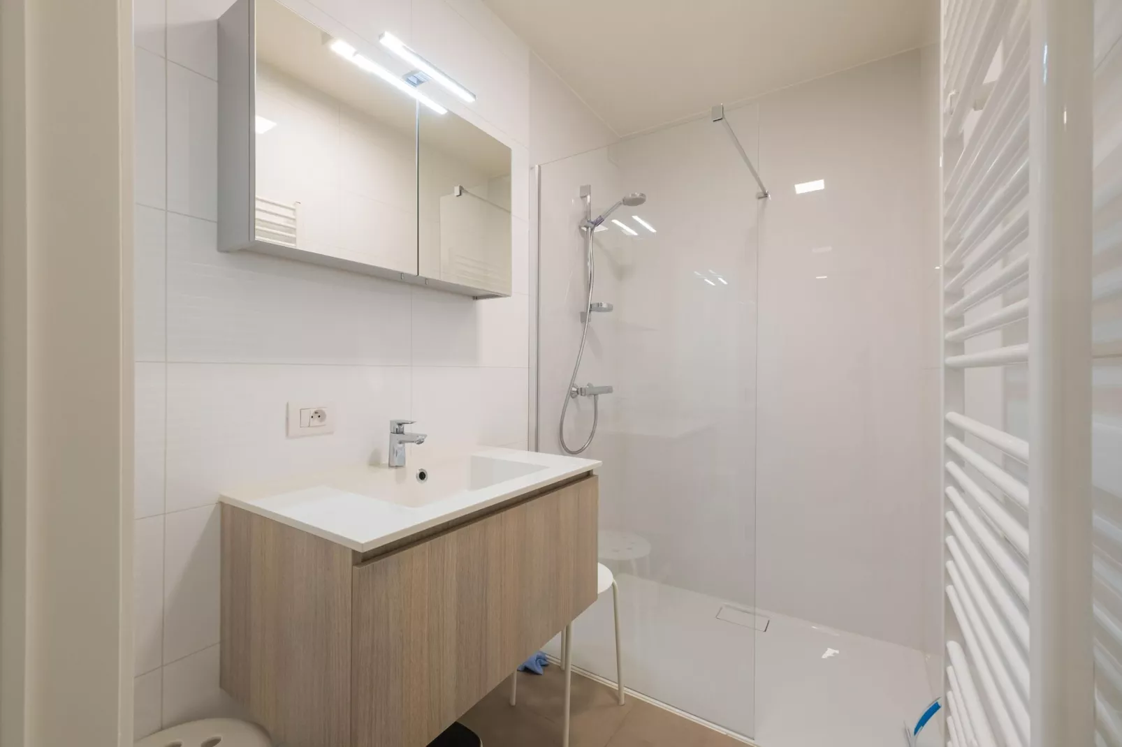 FOREVER / 0203-Bathroom