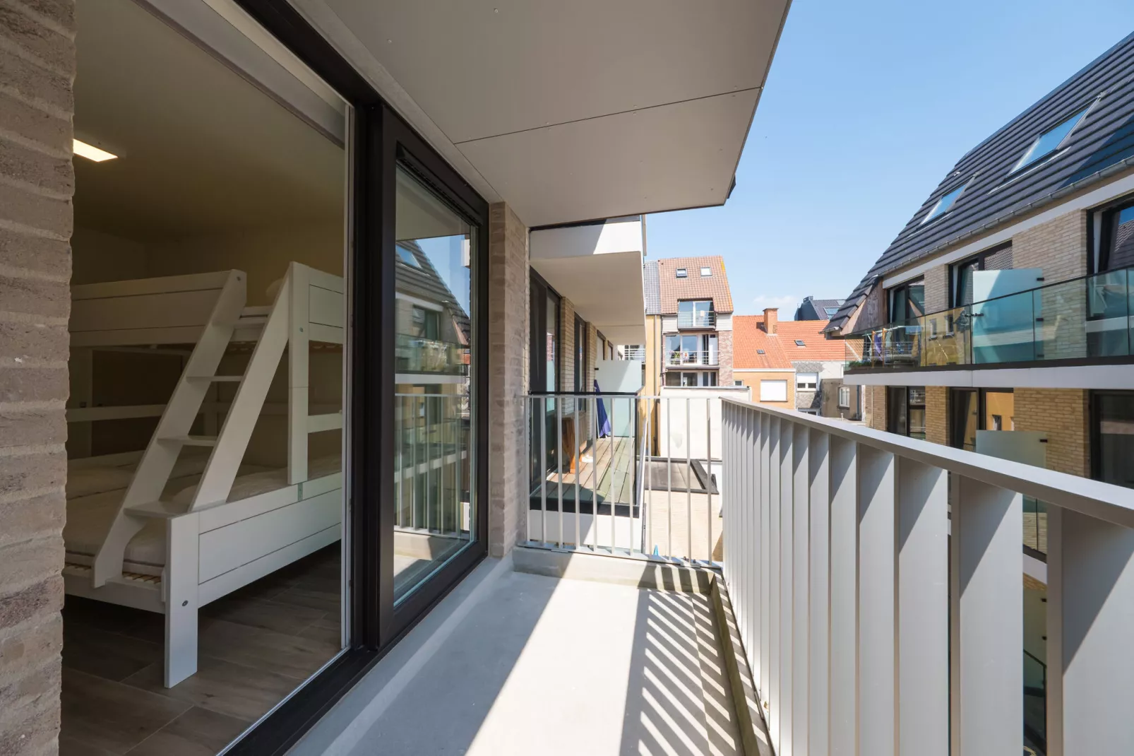 FOREVER / 0203-Terrace balcony
