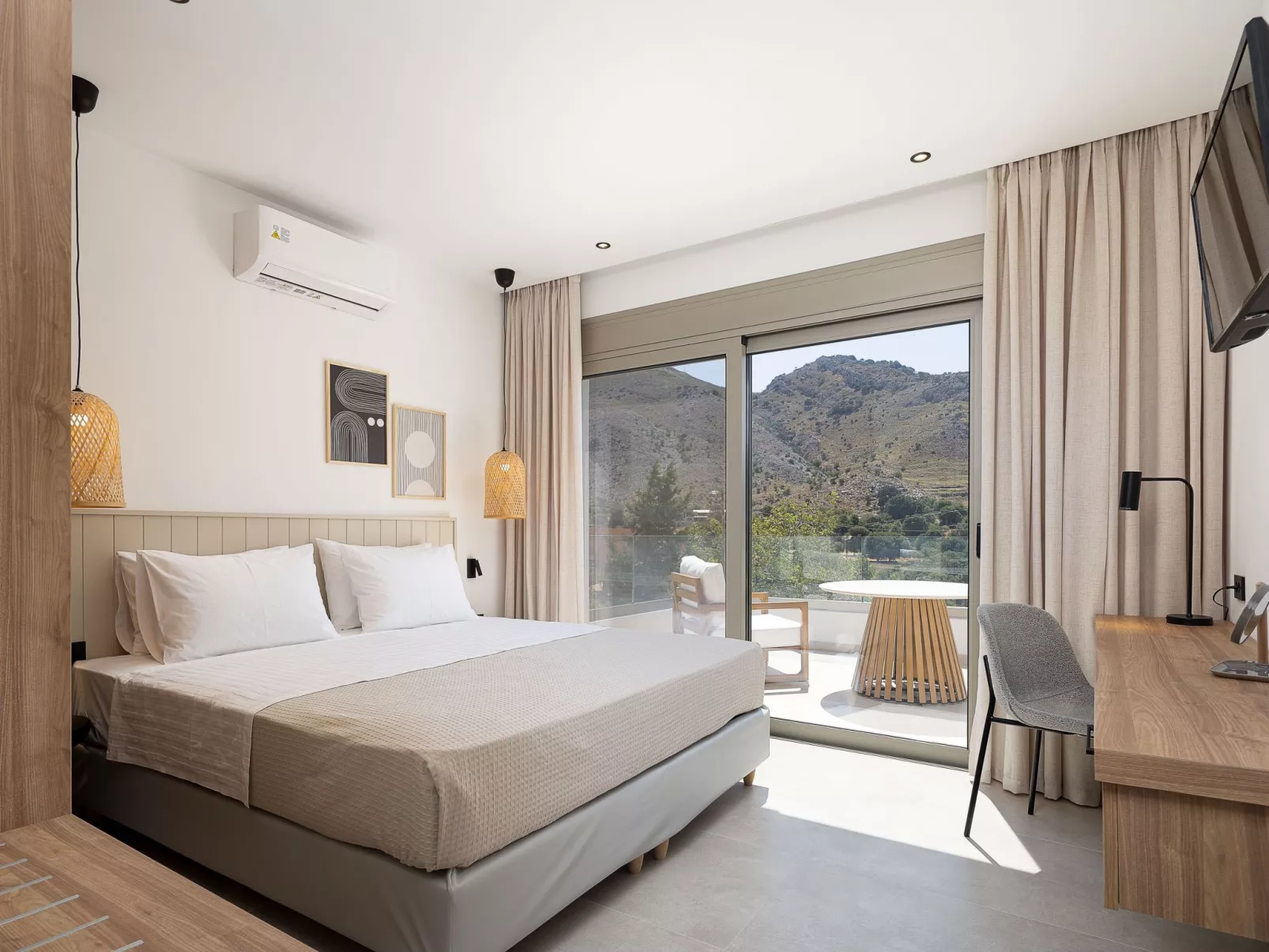 Imbros Villa lll -''Gratis''Beheizter Pool in den Bergen-Inside