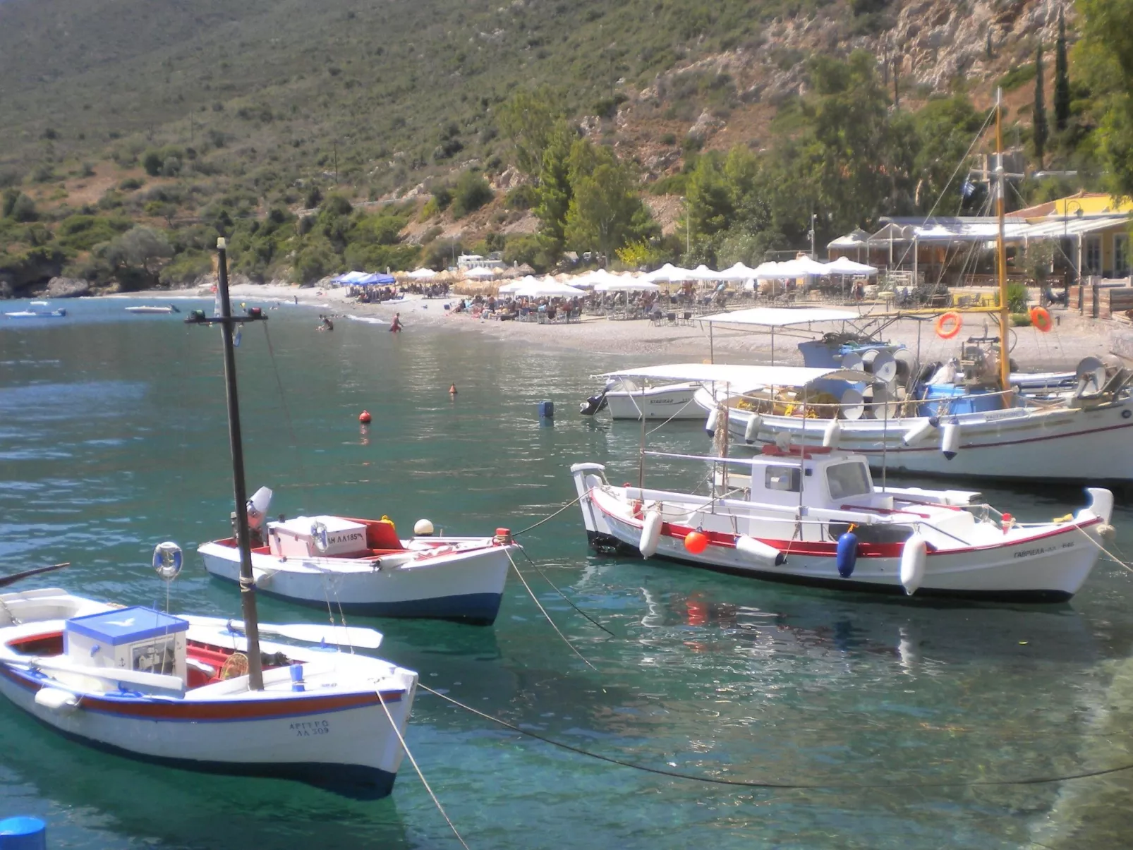 Steinhaus in Leonido mit Parkplatz-Outside