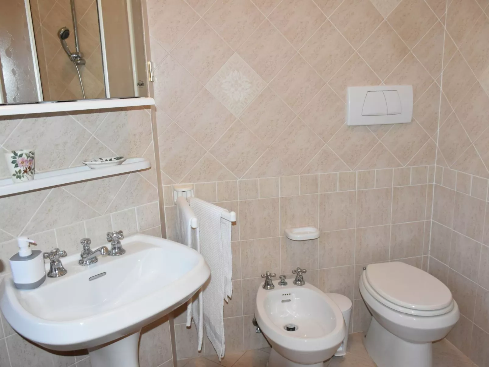 'Aia Sole' mit eigenem Pool-Inside