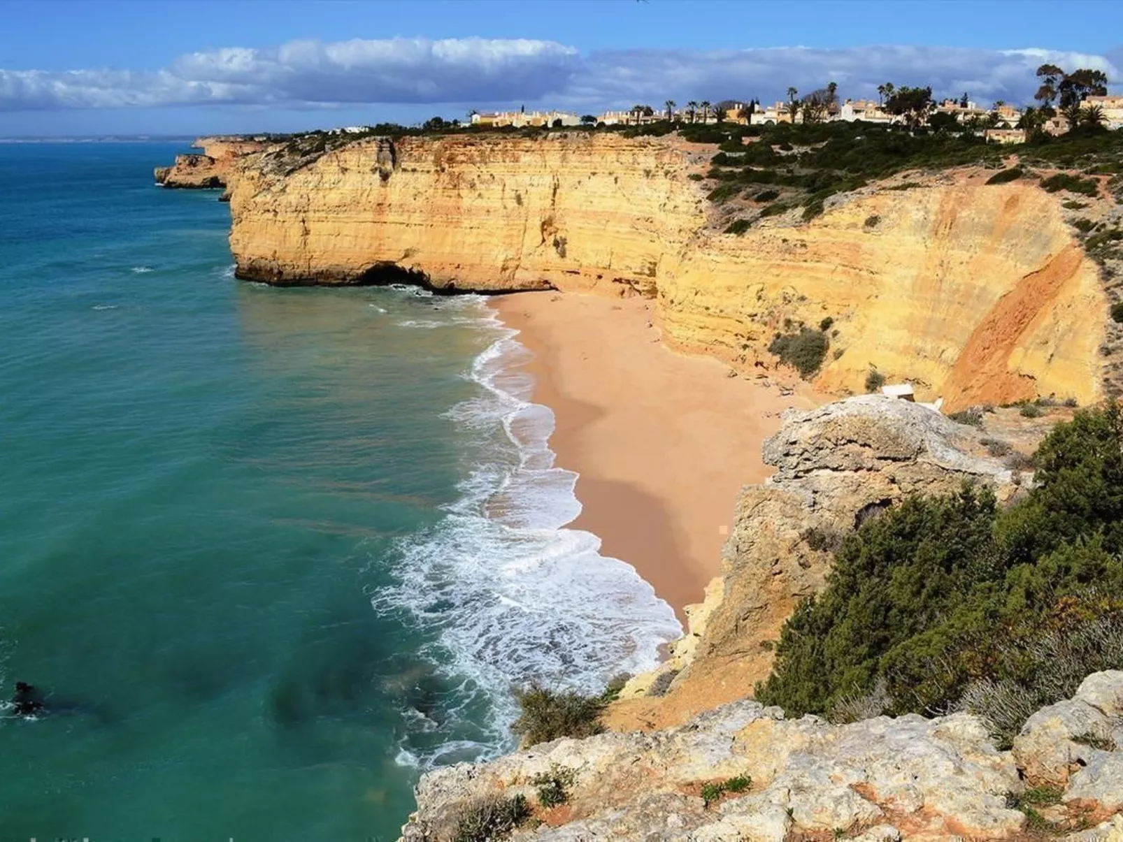 Wohnung mit Blick auf das Wasser-Image-tags.info
