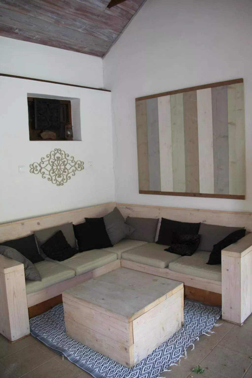 Hütte mit Garten, Grill und Terrasse-Dedans