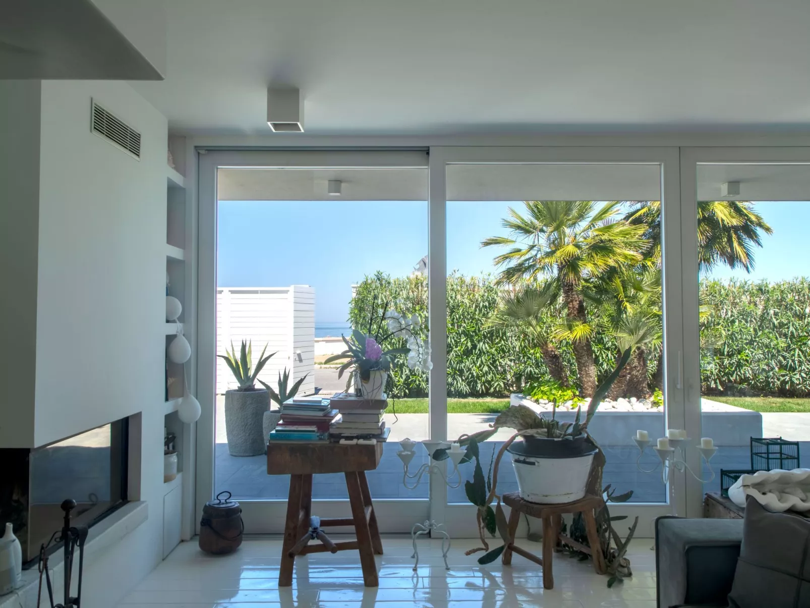 Elegante Villa am Strand, Jacuzzi und Garten-Inside