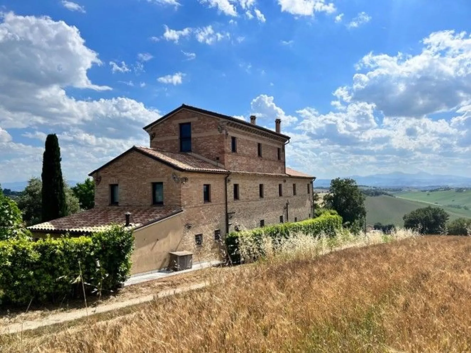 Villa Gelso mit Pool, Sauna und atemberaubender Aussicht-Outside