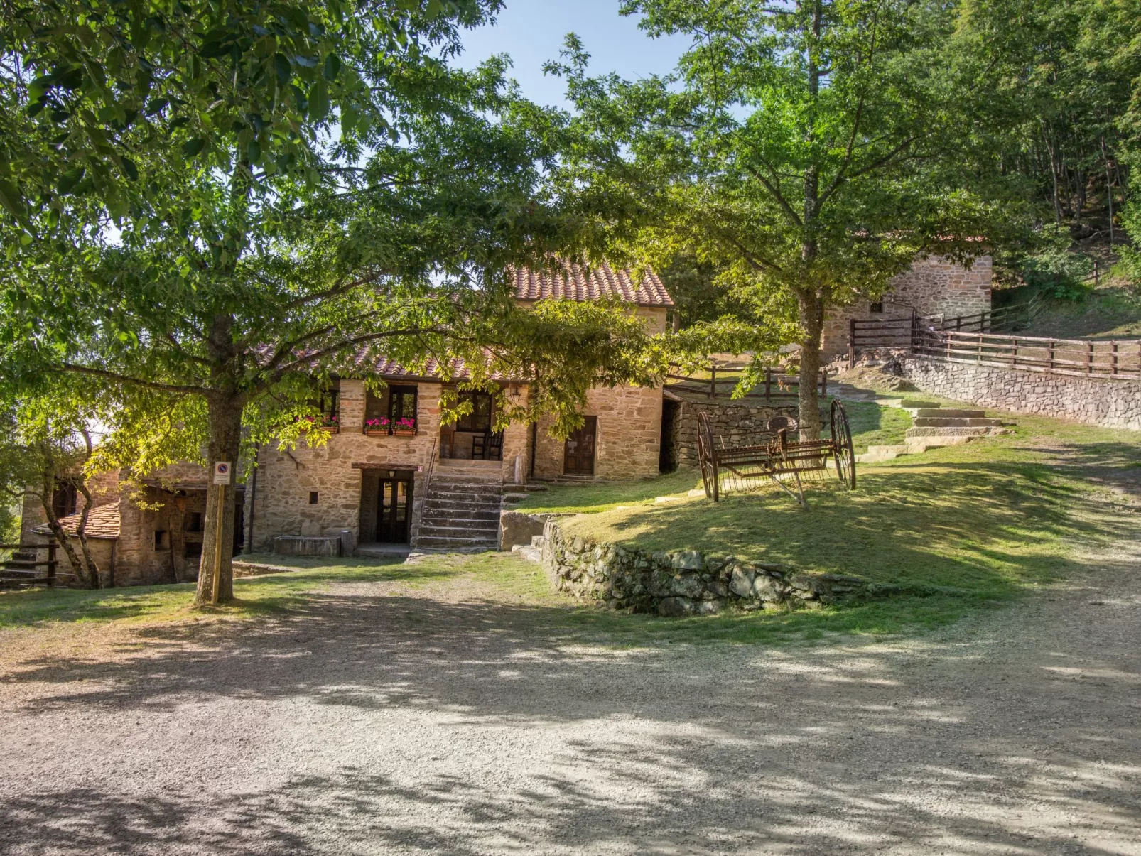 Villa Vallorsaia-Outside