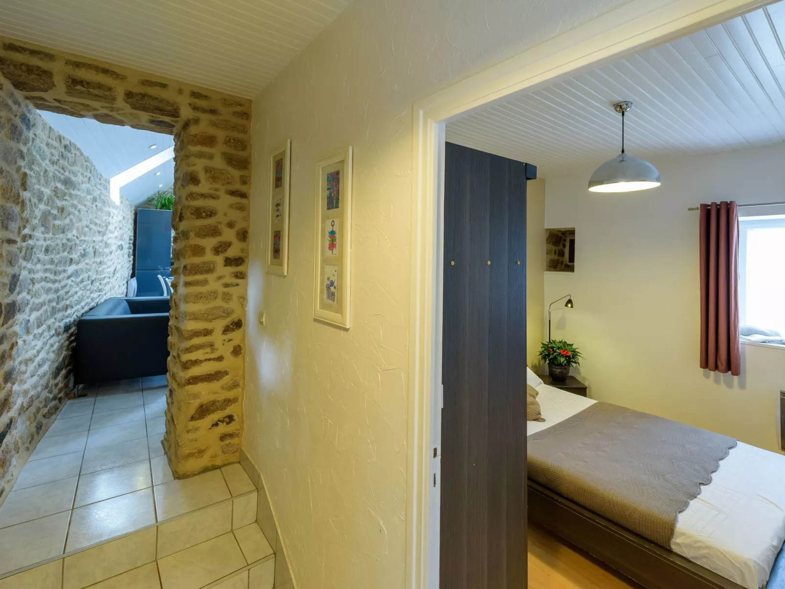 Großes Haus mit überdachtem und beheiztem Swimmingpool-Inside