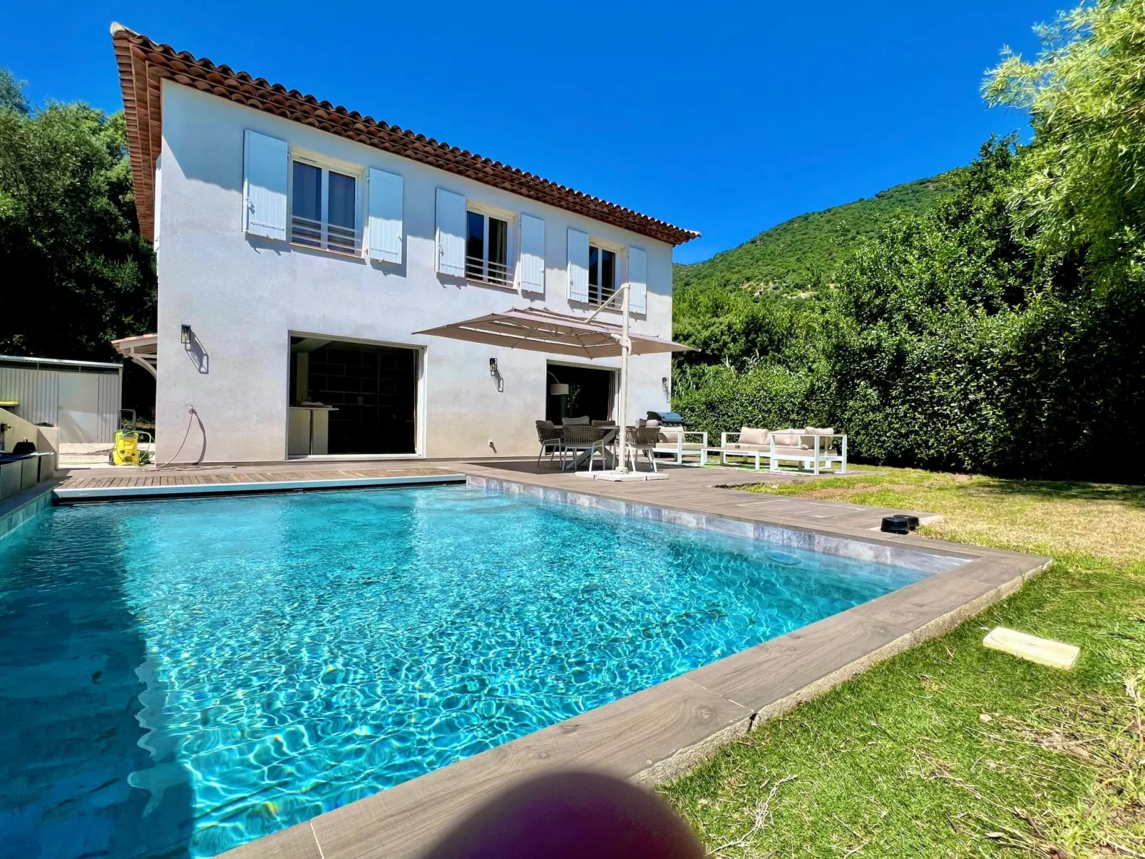 Ferienvilla "La Villa Blanche" (Die weiße Villa)-Image-tags.info