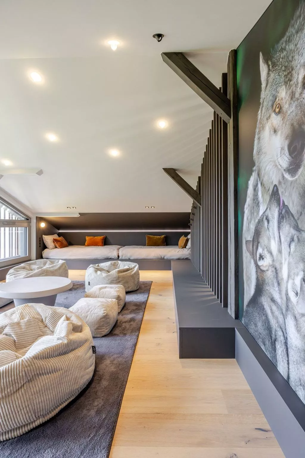 Loge aux Loups, Innenpool, Sauna, nahe am See-Inside