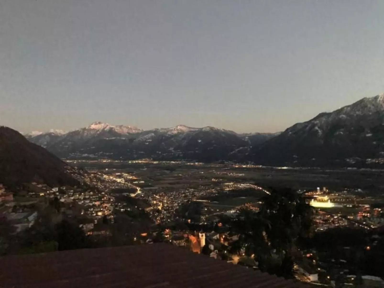 Seeblick und Pool-Outside