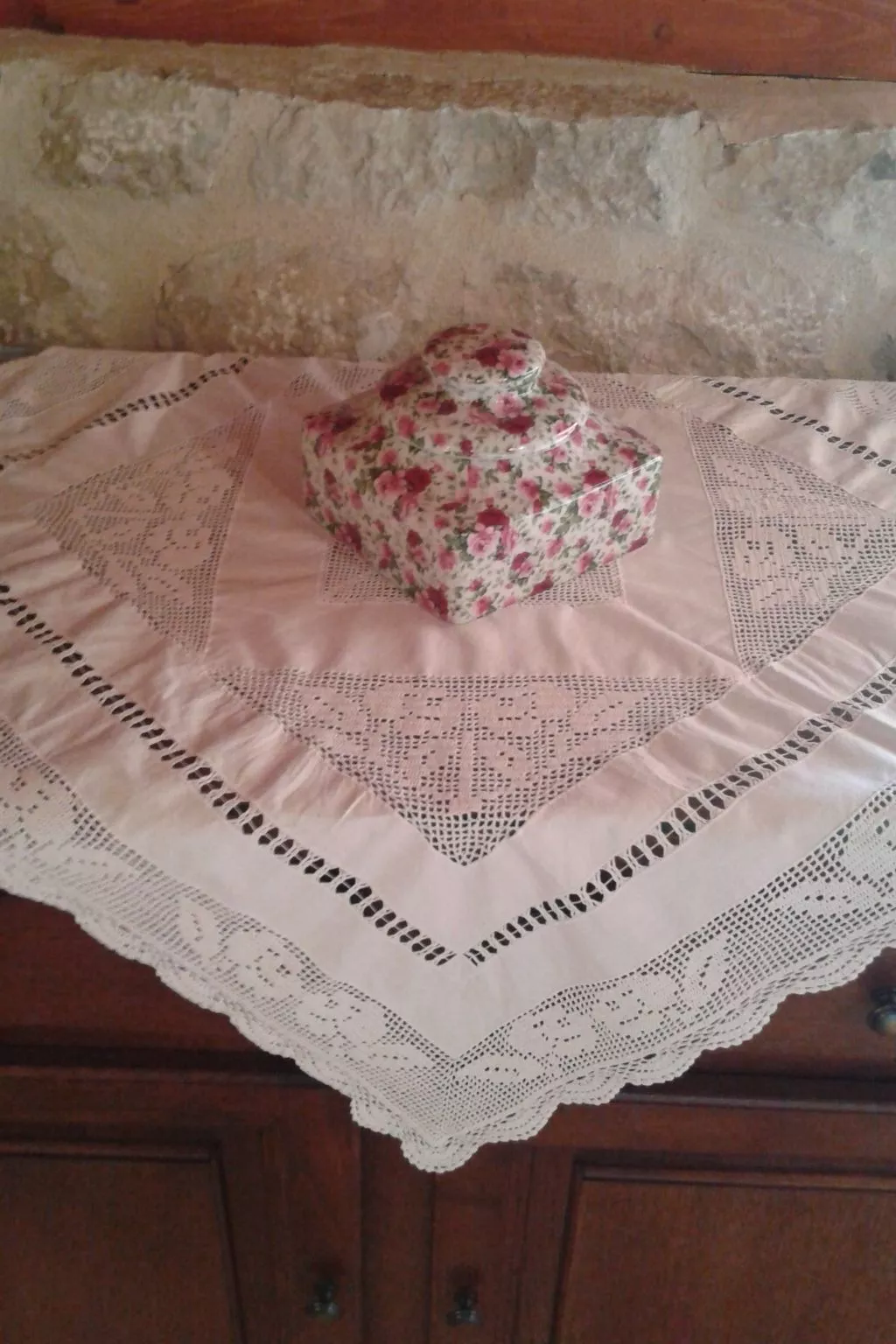 Mit Blick auf das Wasser-Inside