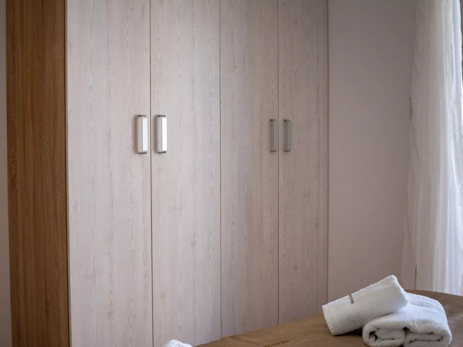 Appartement mit Blick auf das Wasser-Image-tags.info