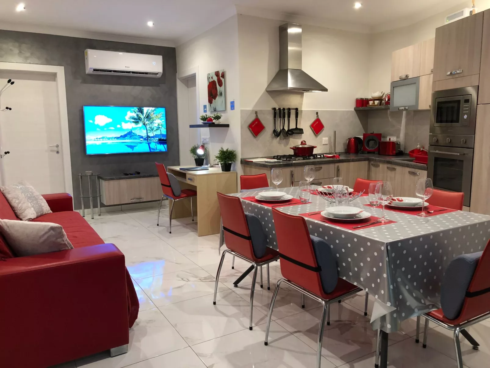 Klimatisierte Wohnung mit Grill und Terrasse-Image-tags.info