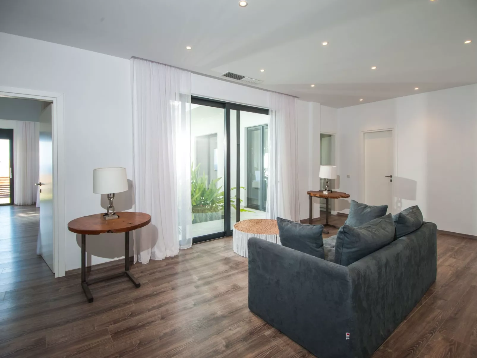 "Villa Dimitra" mit Infinity Pool-Dedans