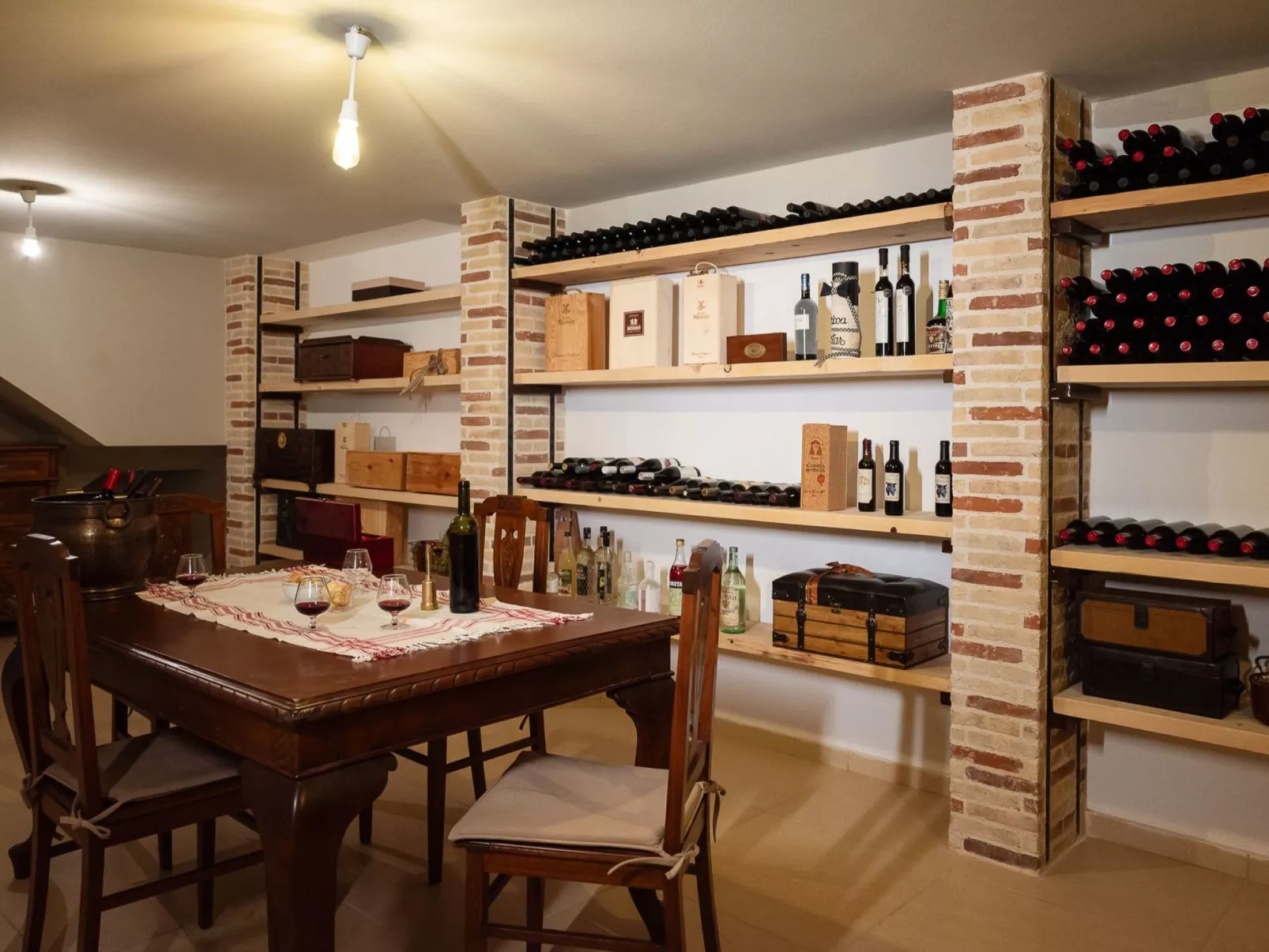 Diktamon Retreat Luxus-Villa-Inside