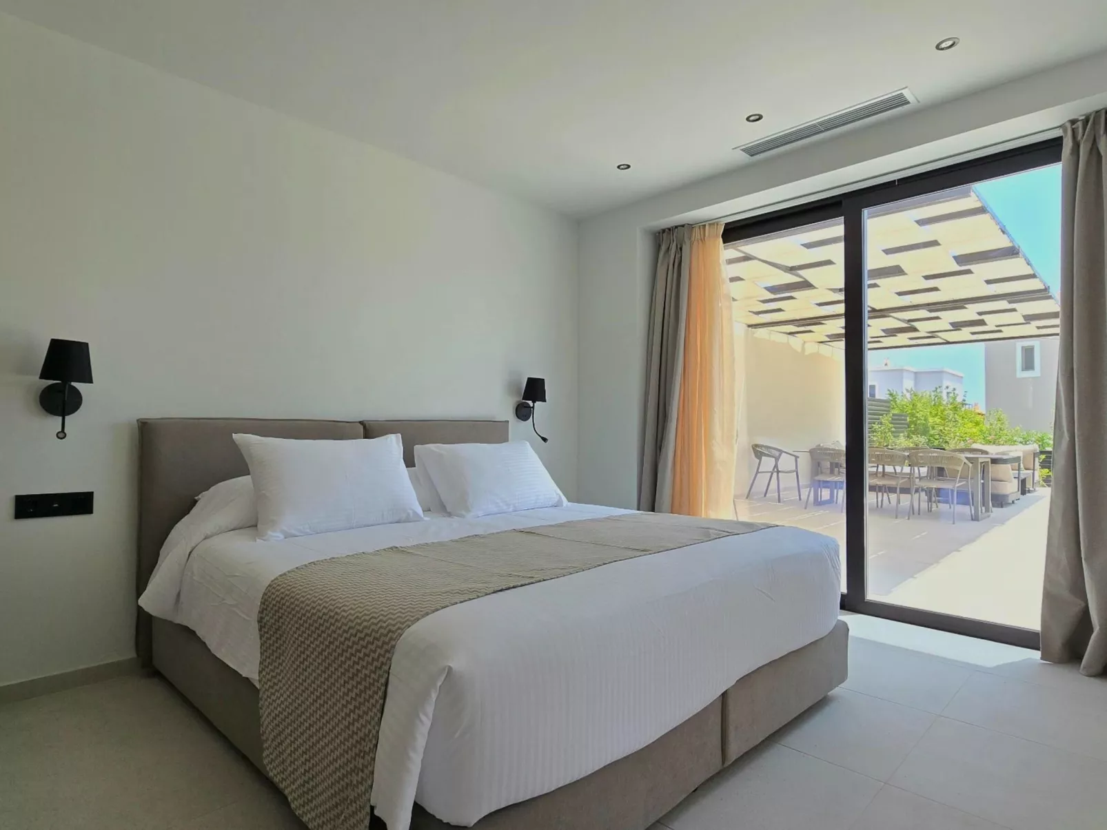 Trapezia Luxury Living - Opal-Dedans