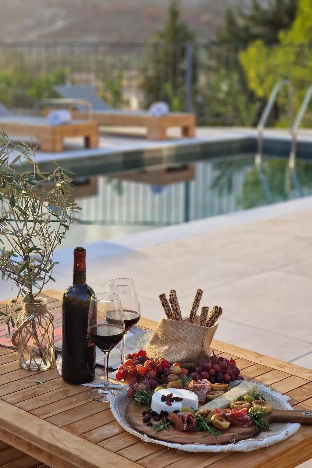 Massari Hills - Moorea-Outside