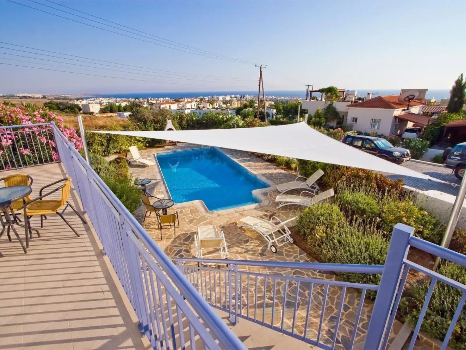 Mit Garten, Grill und Terrasse-Outside